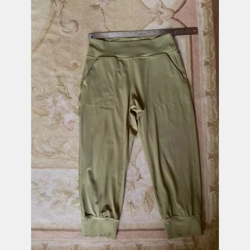 EUC Lululemon Align High-Rise Cropped Jogger Bronze Green 8